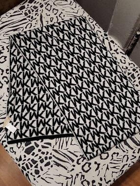 MICHAEL Michael Kors Black and White Logo Knit Scarf